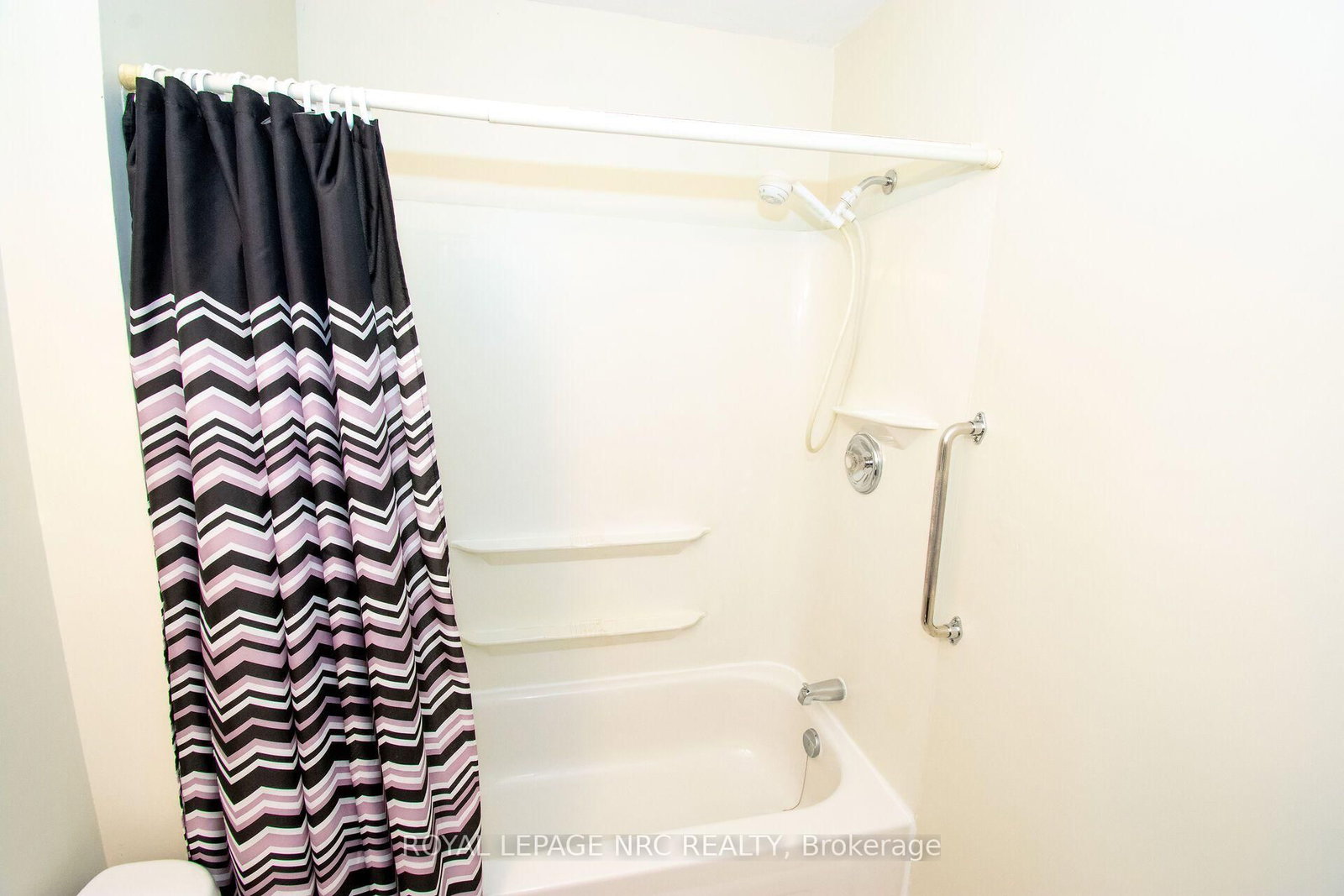 70 Oxford Street • St. Catharines, ON photo 27