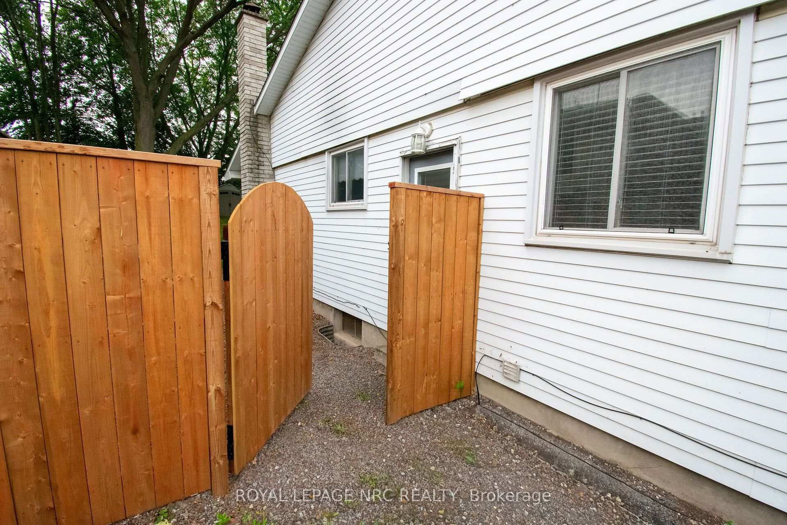 70 Oxford Street • St. Catharines, ON photo 37