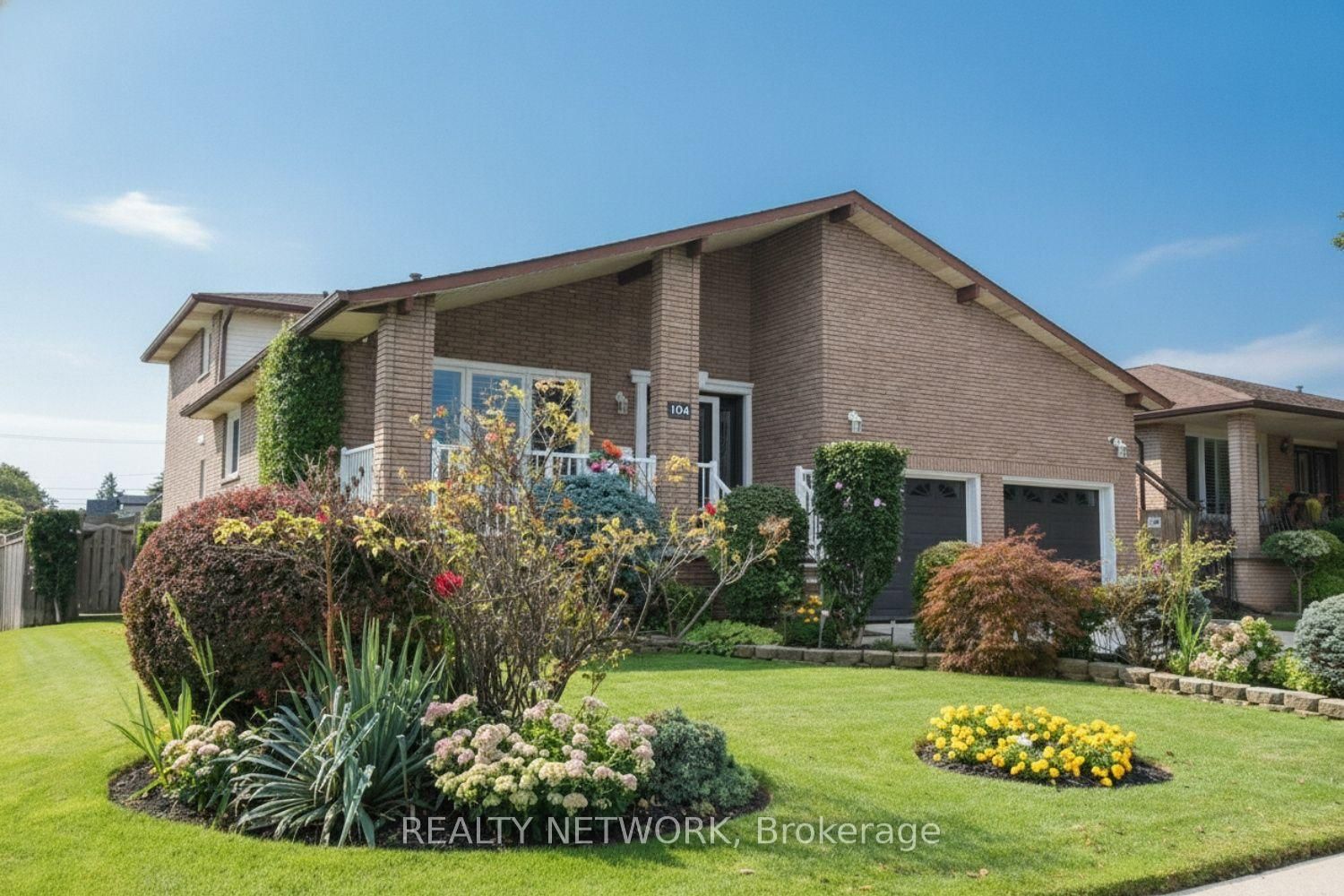 104 Glen Cannon Drive • Hamilton, ON photo 1