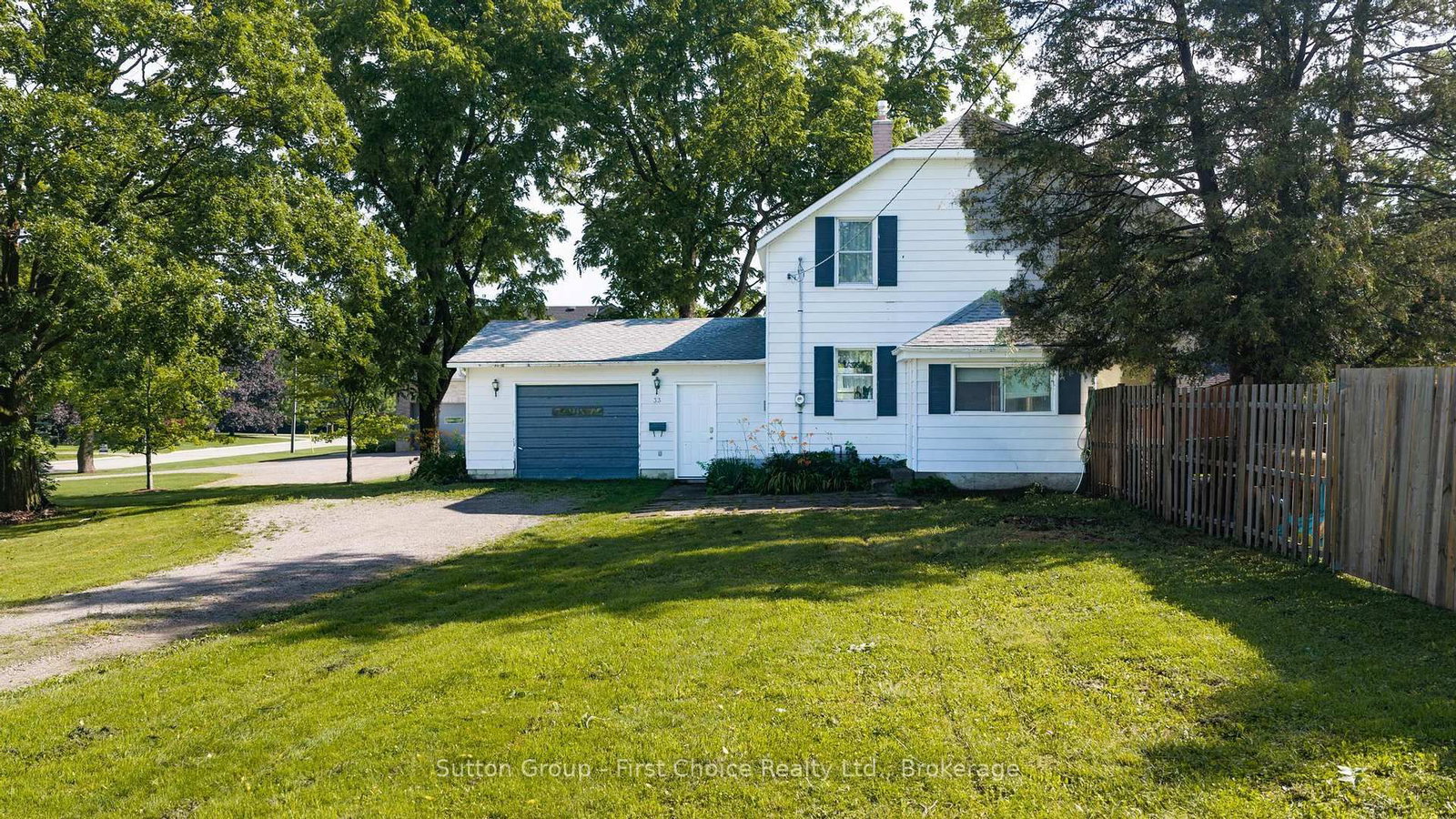 33 Bayfield Street • Huron East, ON photo 32
