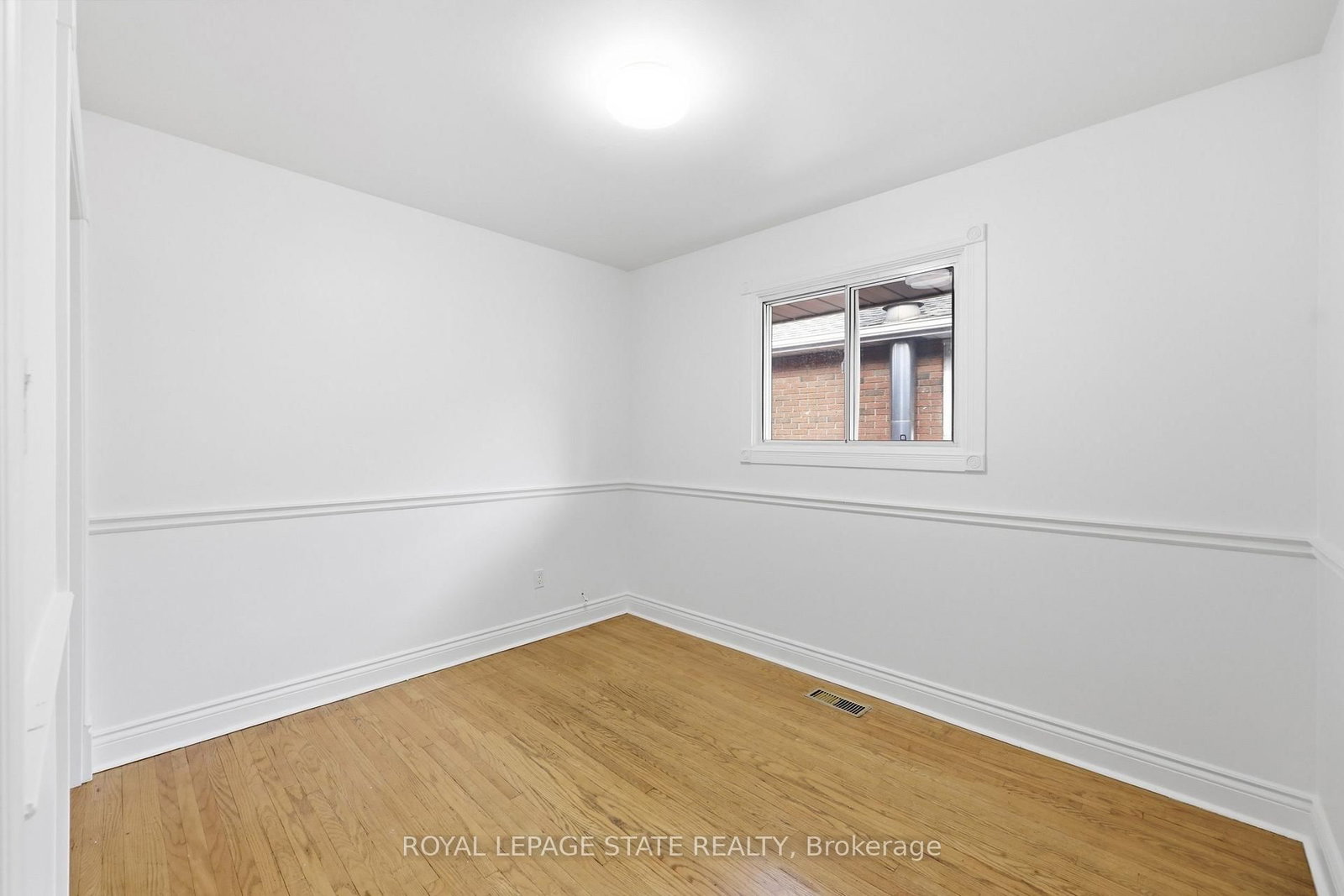 304 Whitney Avenue • Hamilton, ON photo 16