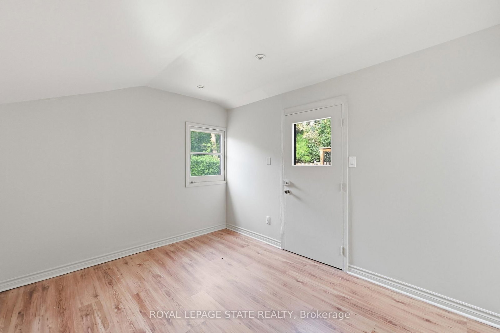 304 Whitney Avenue • Hamilton, ON photo 22
