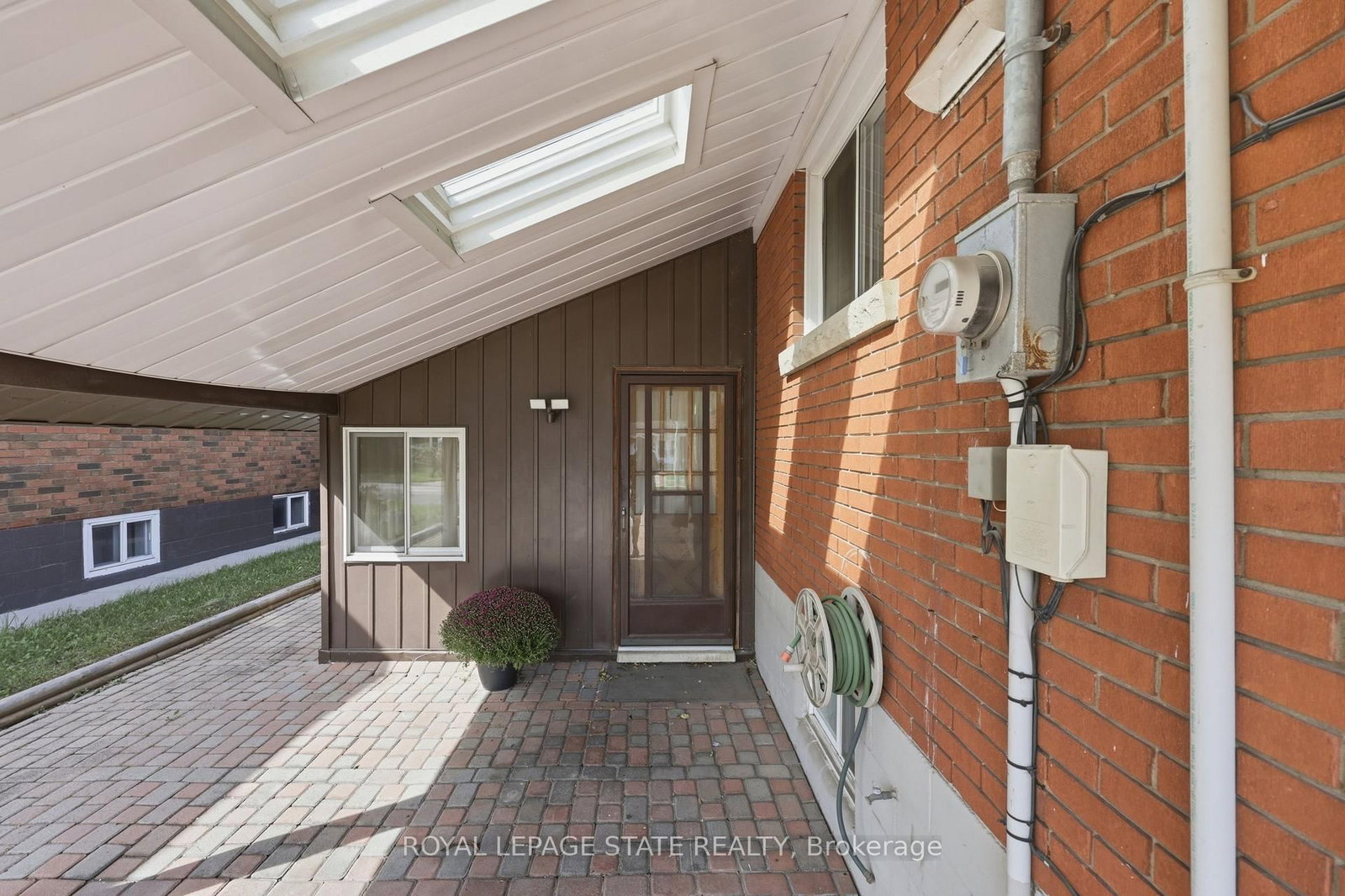 304 Whitney Avenue • Hamilton, ON photo 37