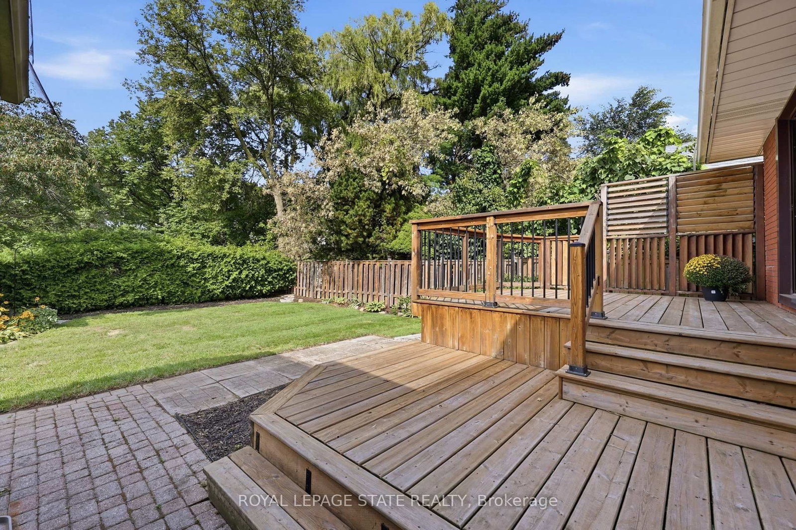 304 Whitney Avenue • Hamilton, ON photo 43