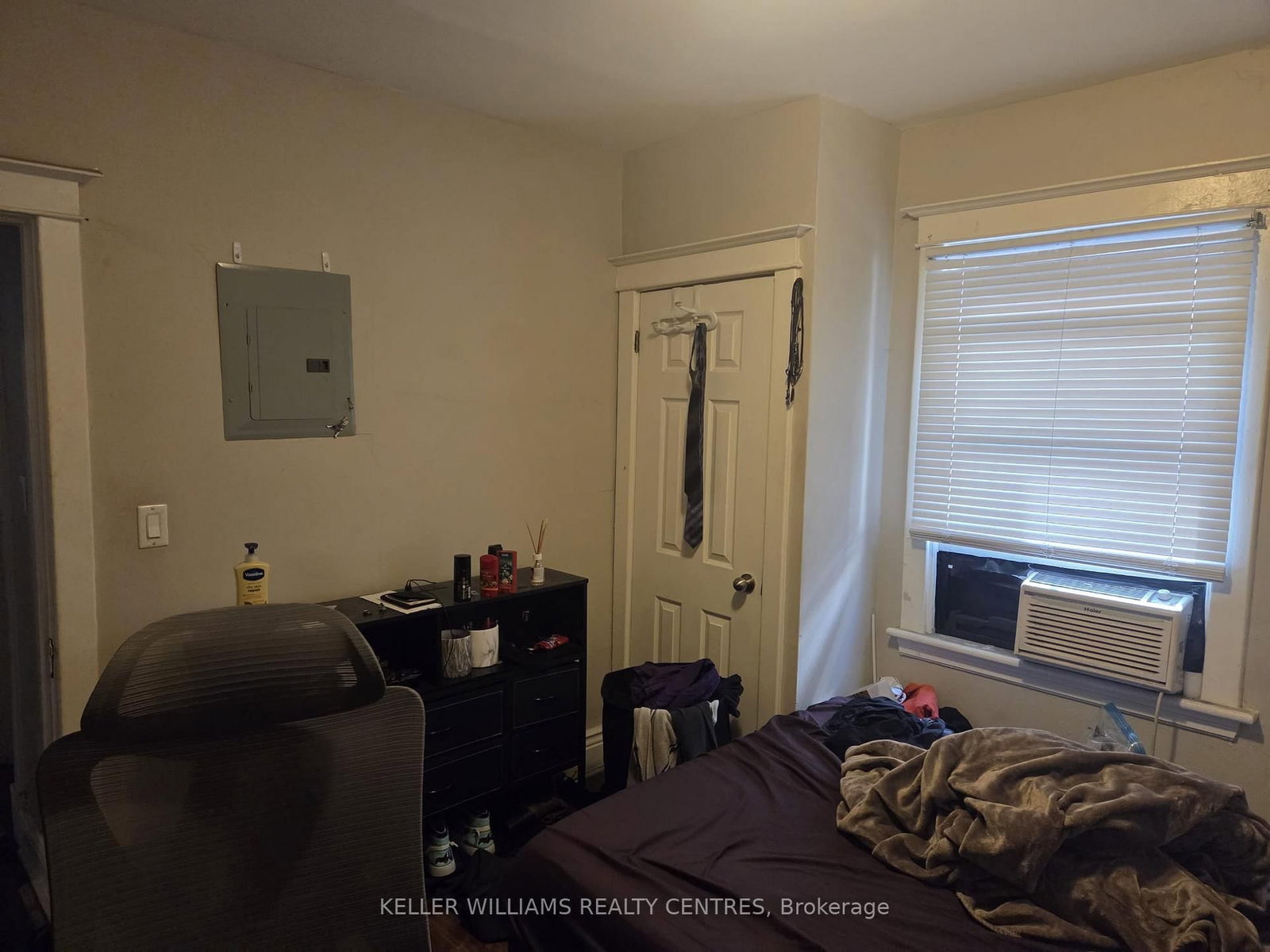 4 - 991 Main Street E, Hamilton 5