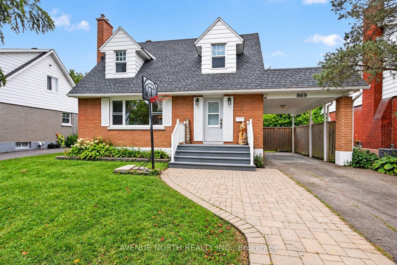 869 Chapman Boulevard • Ottawa, ON photo 1