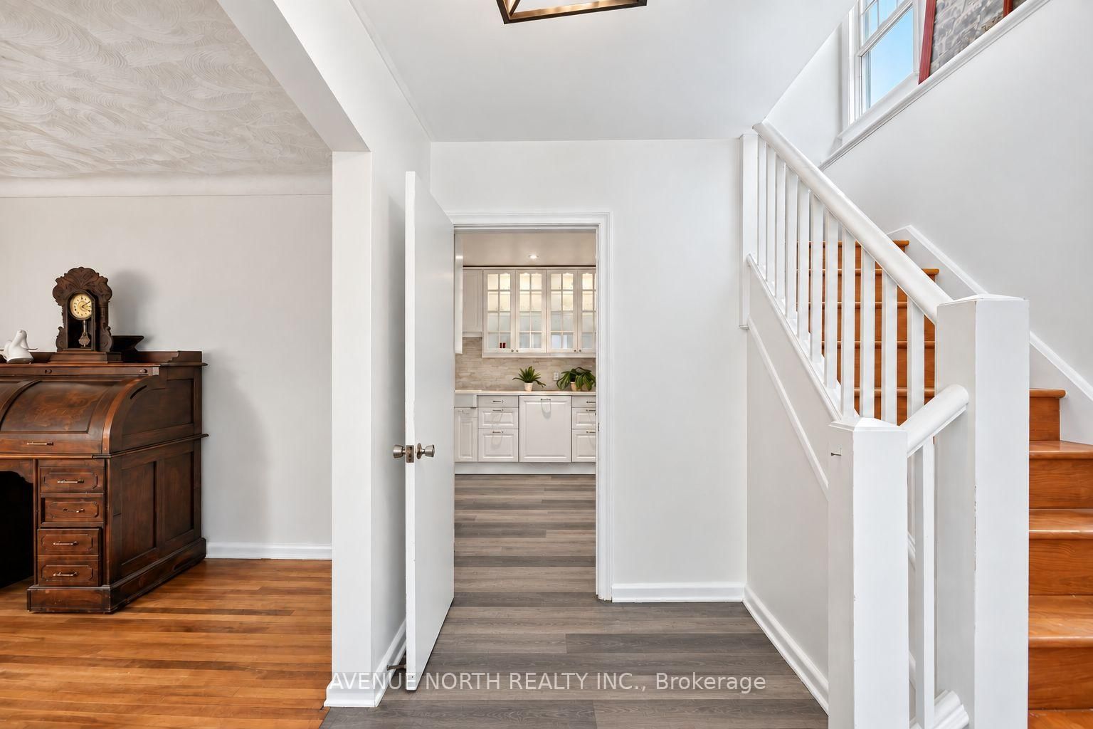 869 Chapman Boulevard • Ottawa, ON photo 4