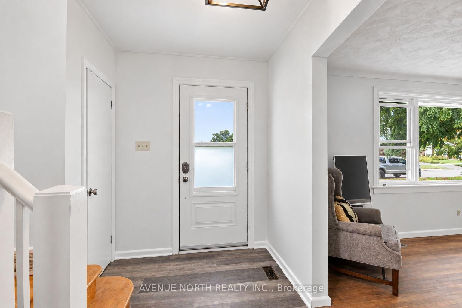 869 Chapman Boulevard • Ottawa, ON photo 5