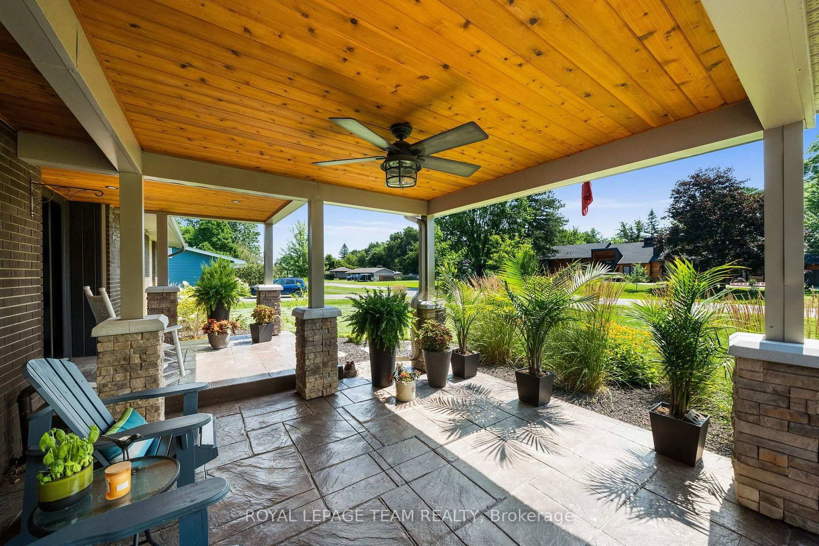 1279 Fairway Drive • Manotick, ON photo 4
