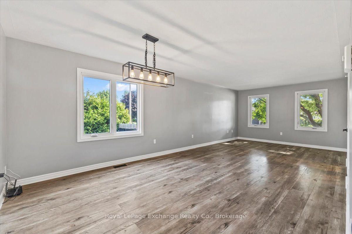 621 Lynden Crescent • Kincardine, ON photo 8