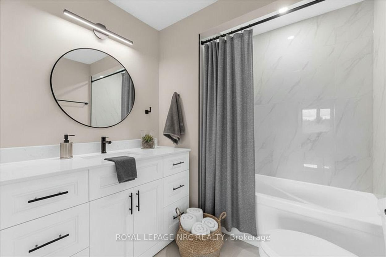 66 Page Street • Port Colborne, ON photo 13