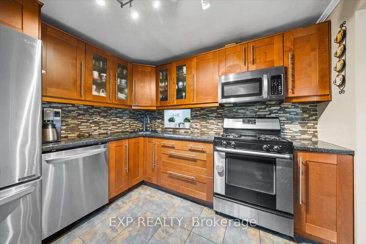 66 Tedwyn Drive • Ottawa, ON photo 5