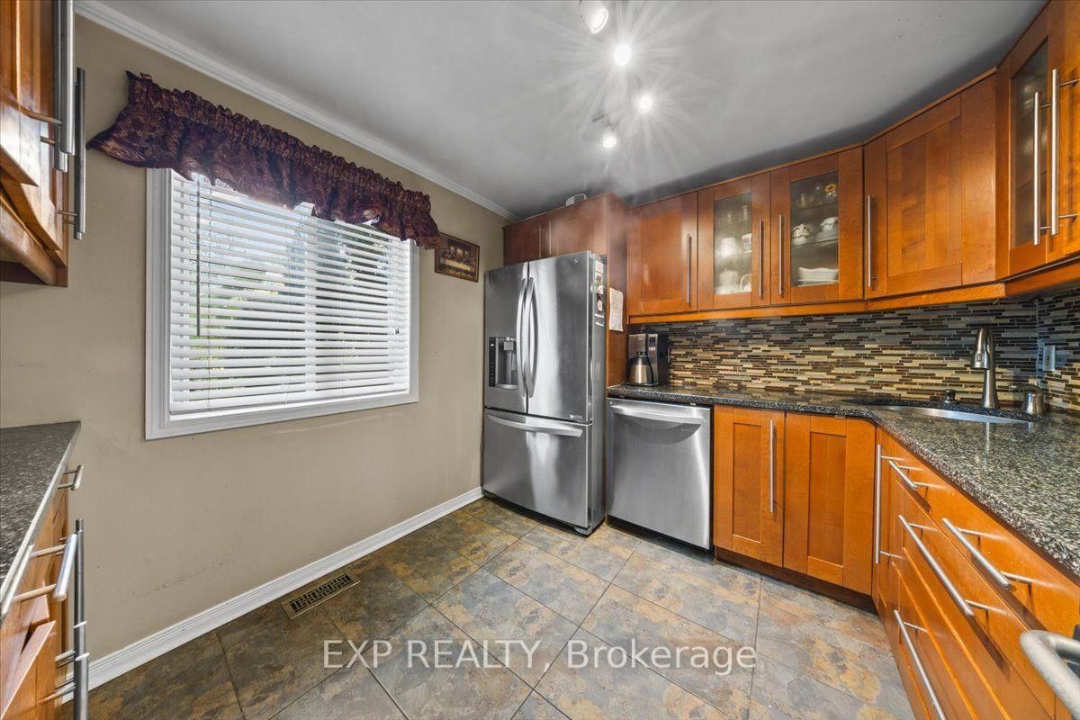 66 Tedwyn Drive • Ottawa, ON photo 6