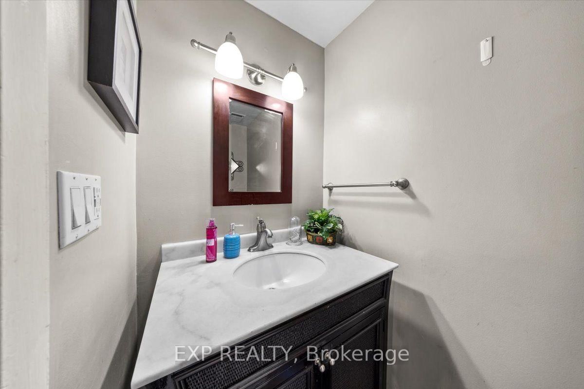 66 Tedwyn Drive • Ottawa, ON photo 8