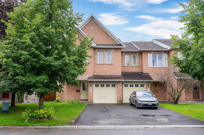 496 Temiskaming Crescent