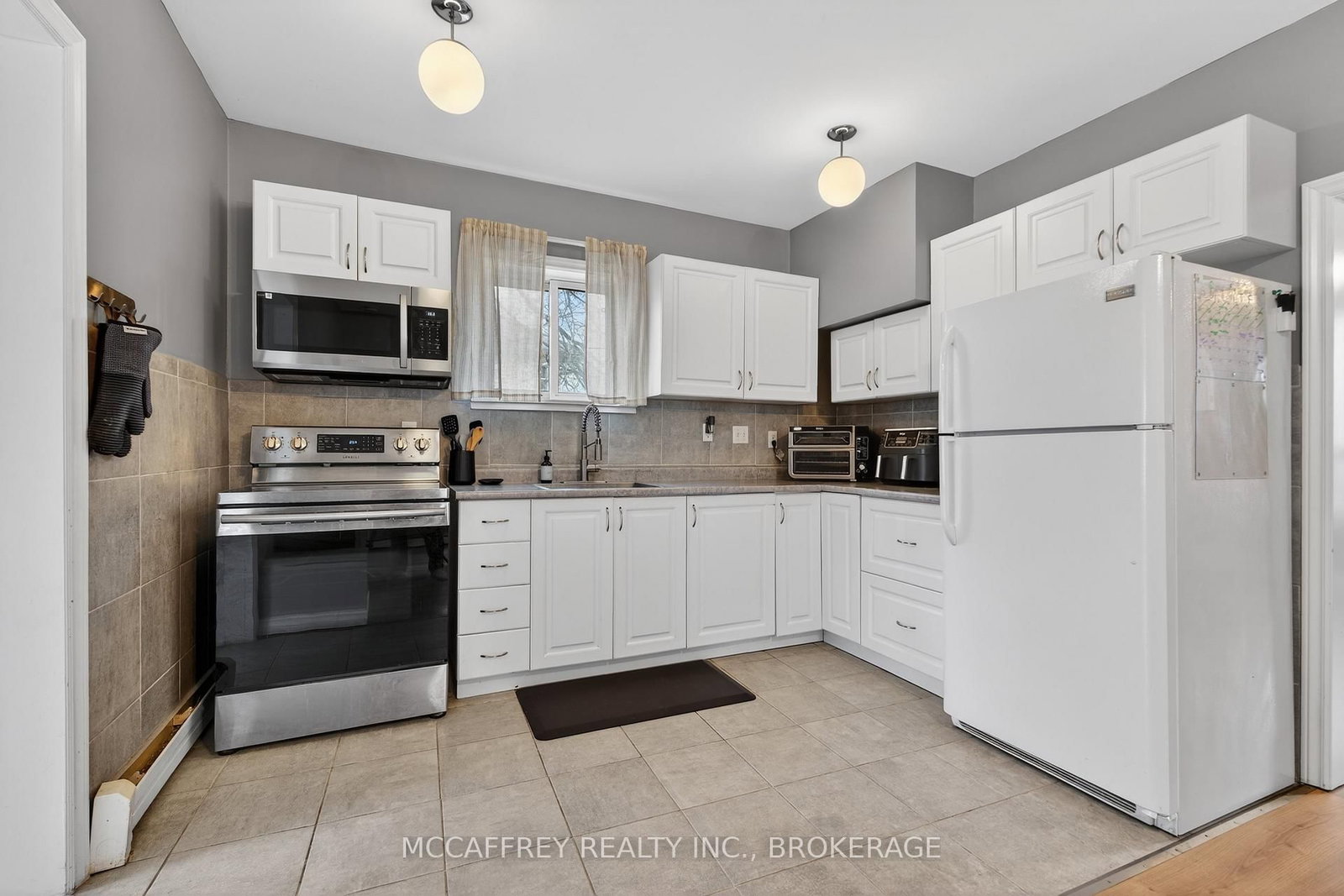 427 Thomas Street • Deseronto, ON photo 8