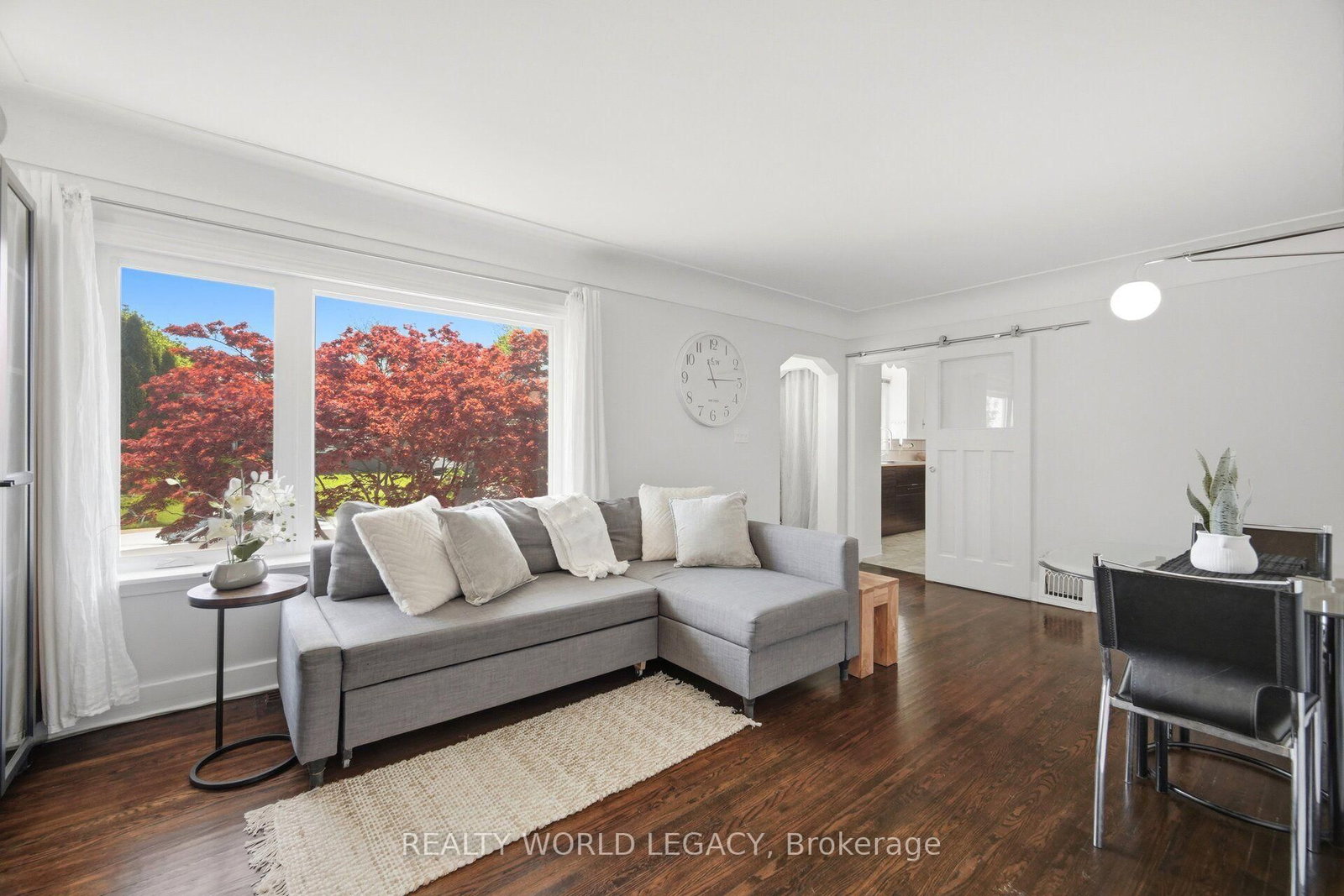 94 Clarendon Avenue • Hamilton, ON photo 14
