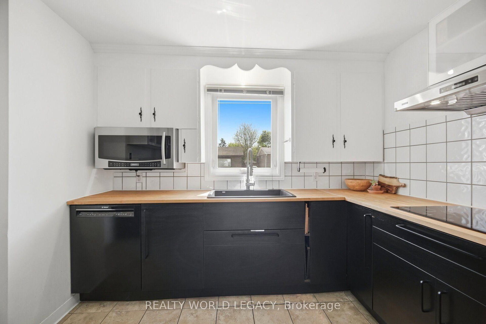 94 Clarendon Avenue • Hamilton, ON photo 19