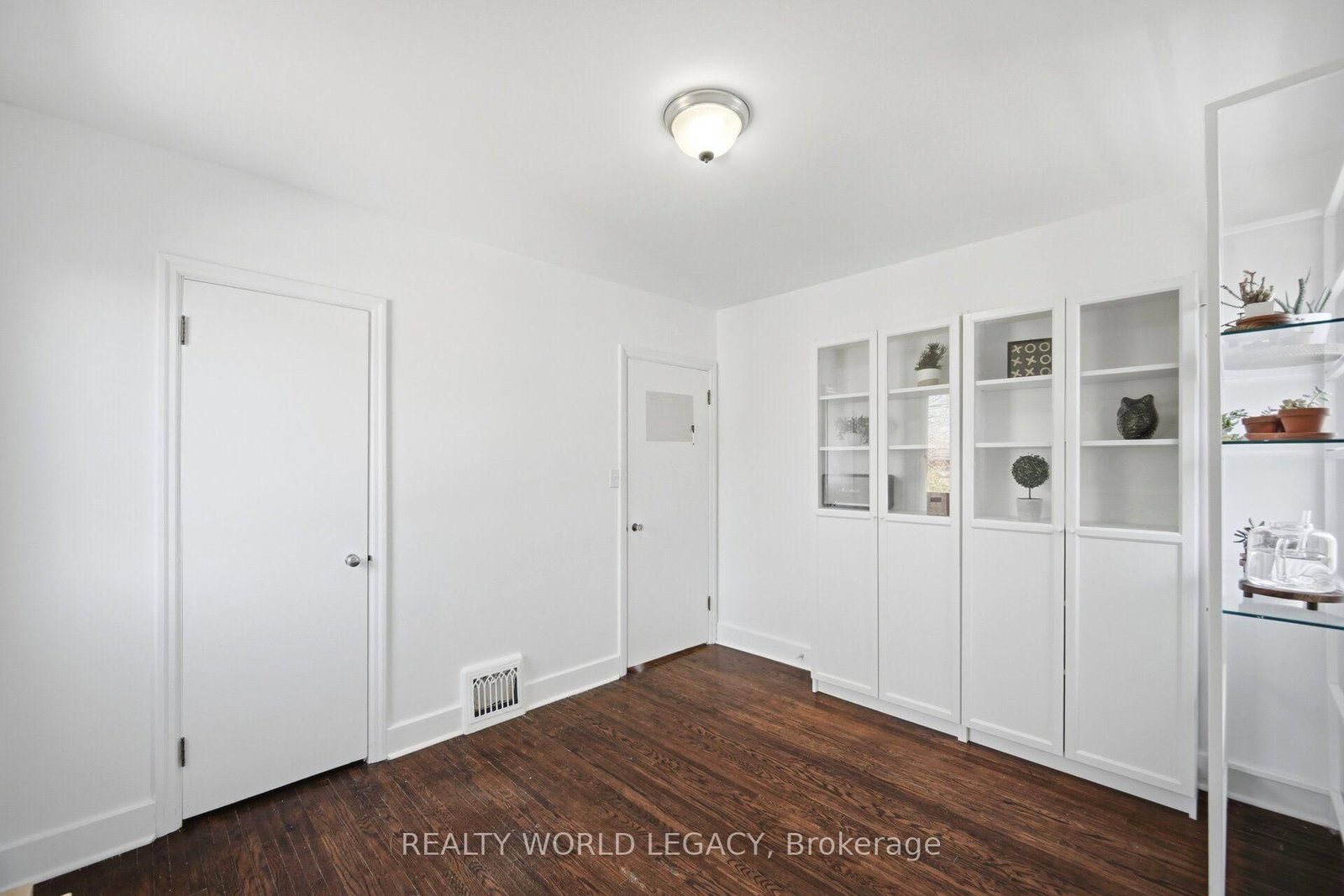 94 Clarendon Avenue • Hamilton, ON photo 23