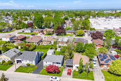 94 Clarendon Avenue • Hamilton, ON photo 3