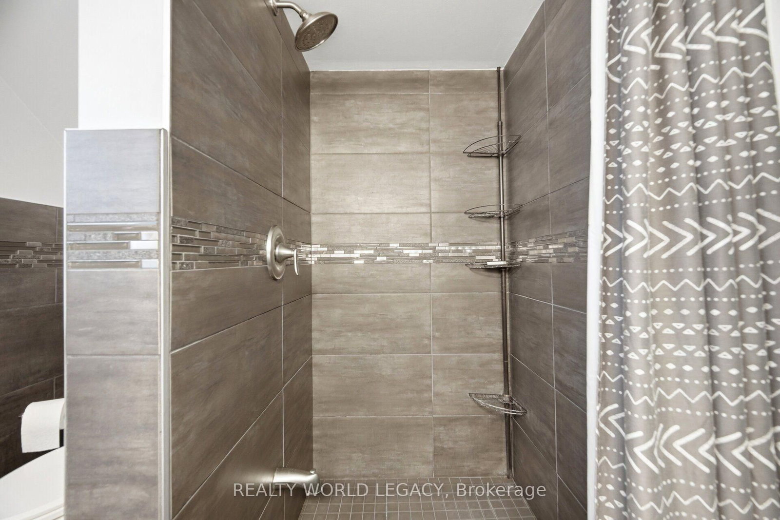 94 Clarendon Avenue • Hamilton, ON photo 39