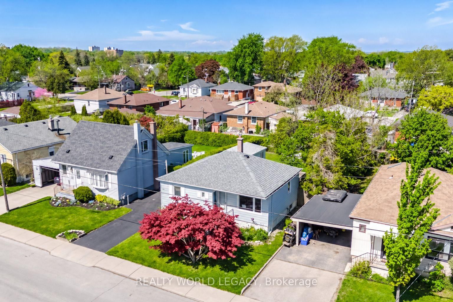 94 Clarendon Avenue • Hamilton, ON photo 4
