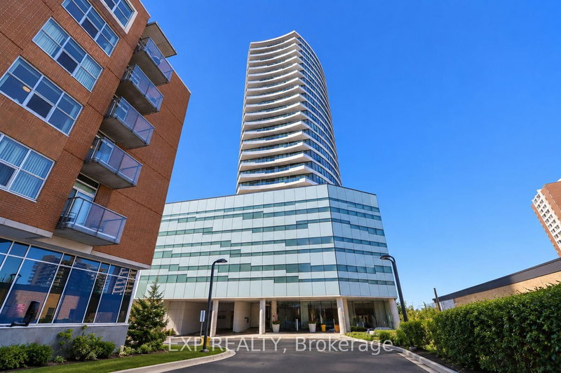 810 - 485 Richmond Road