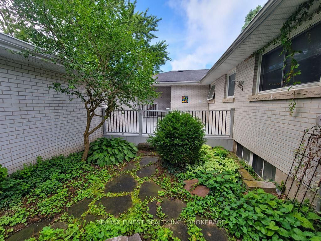 58 Princeton Place • Loyalist, ON photo 32