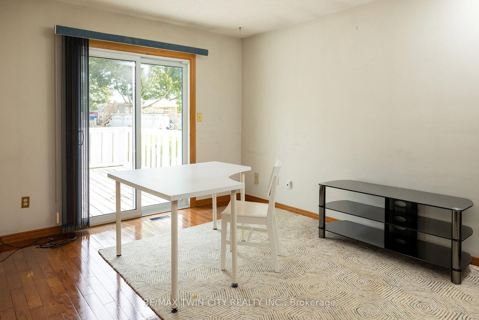 13 FOREST Drive • Brant, ON photo 14