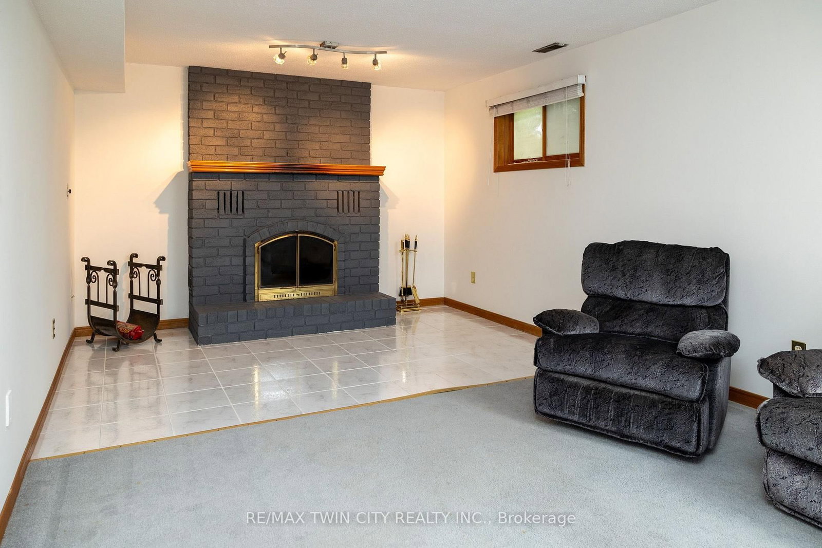 13 FOREST Drive • Brant, ON photo 17