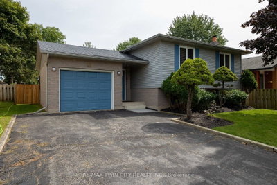 13 FOREST Drive • Brant, ON photo 4