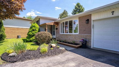 7 STIRLING Crescent • St. Thomas, ON photo 3