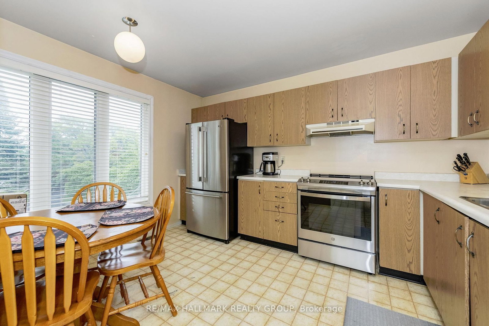 409 Pickford Drive • #B • Ottawa, ON photo 18