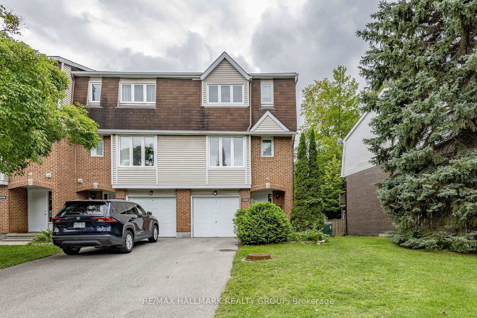 409 Pickford Drive • #B • Ottawa, ON photo 2
