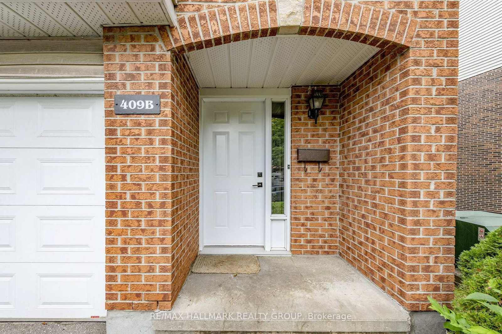409 Pickford Drive • #B • Ottawa, ON photo 4