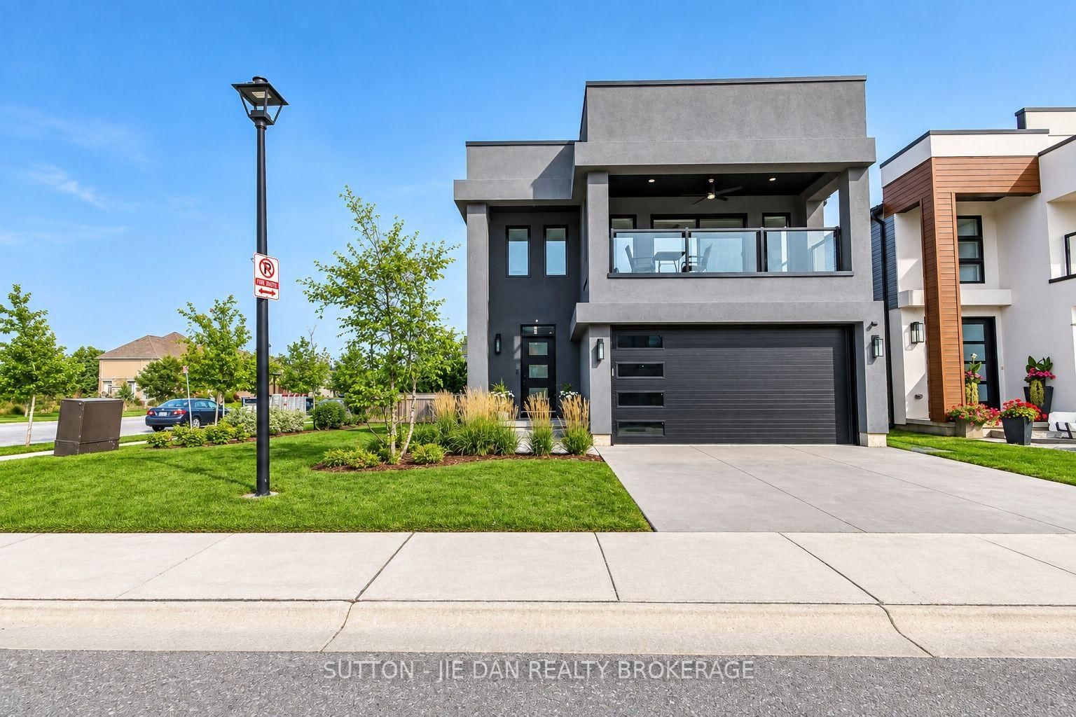 2 - 1820 Canvas Way, London North