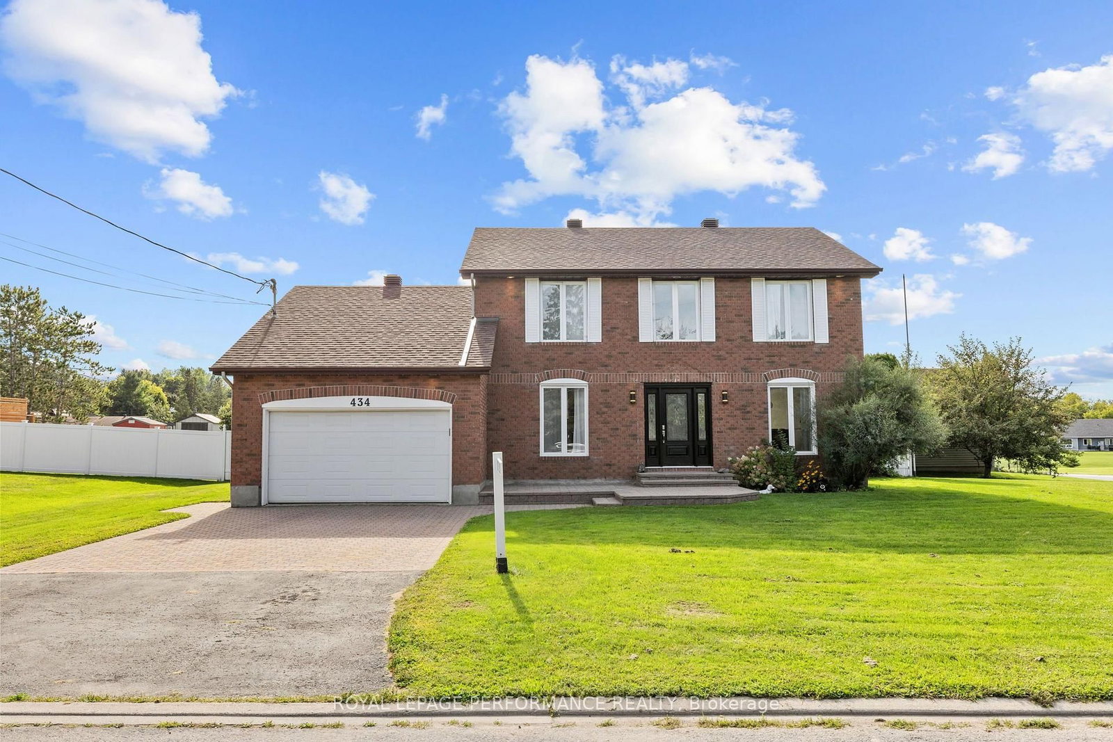 434 Lemay Street • Clarence-Rockland, ON photo 2