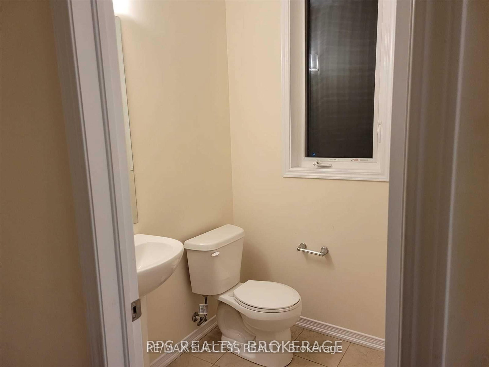 7916 Odell Crescent • Niagara Falls, ON photo 5
