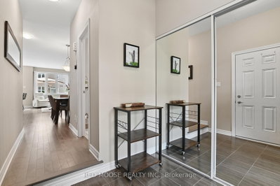373 Mountain Sorrel Way • Ottawa, ON photo 4