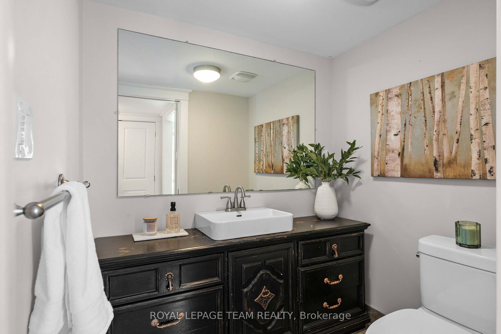 2 Lockview Road • Ottawa, ON photo 13