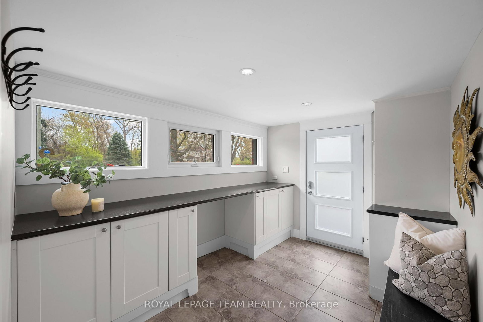 2 Lockview Road • Ottawa, ON photo 14