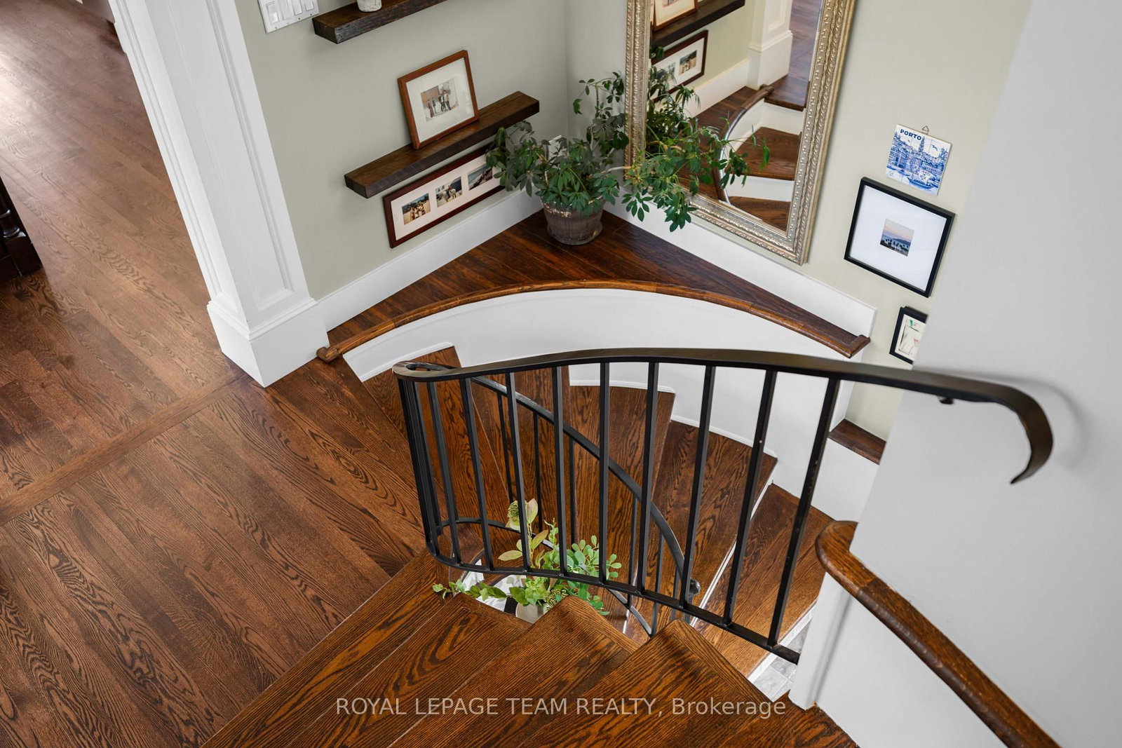 2 Lockview Road • Ottawa, ON photo 16