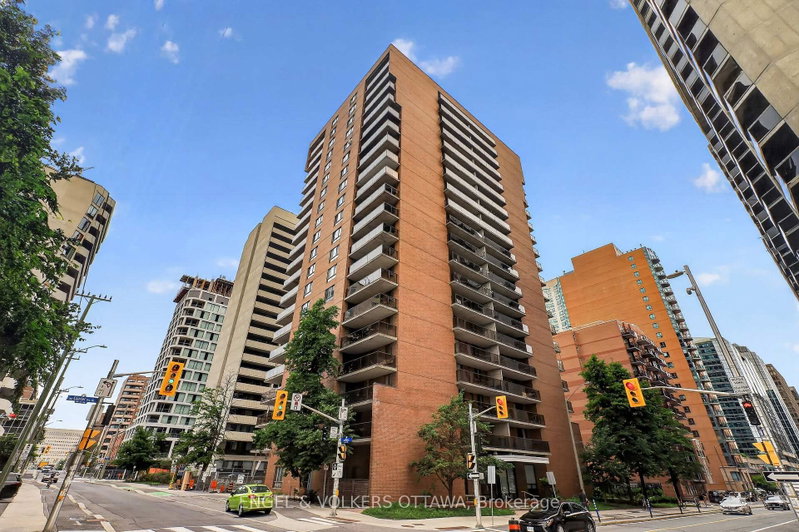 1007 - 475 Laurier Avenue W