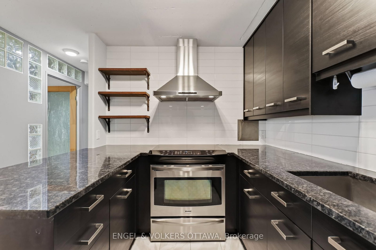 475 Laurier Avenue W • #1007 • Ottawa, ON photo 18