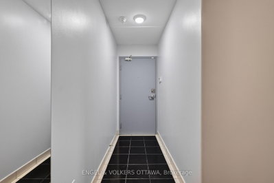 475 Laurier Avenue W • #1007 • Ottawa, ON photo 4