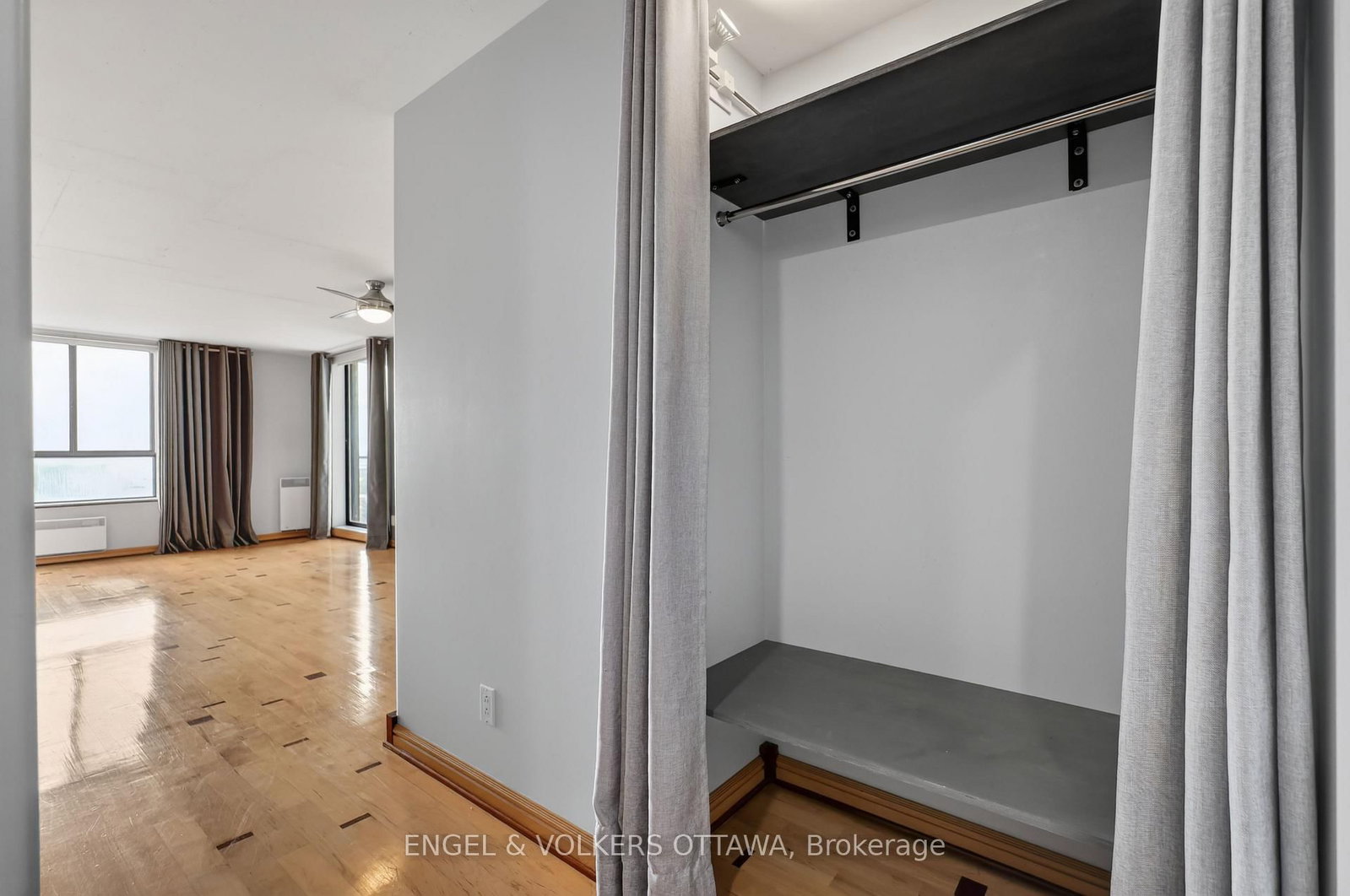 475 Laurier Avenue W • #1007 • Ottawa, ON photo 5