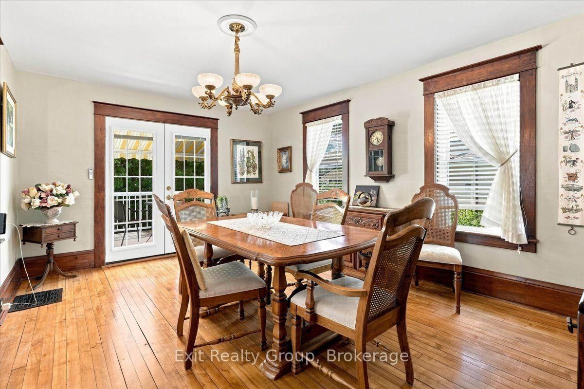 28 Lorne Avenue • Quinte West, ON photo 11