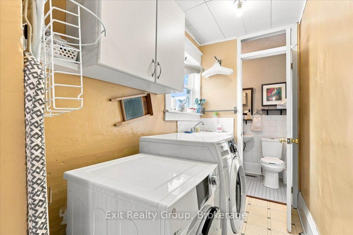 28 Lorne Avenue • Quinte West, ON photo 16