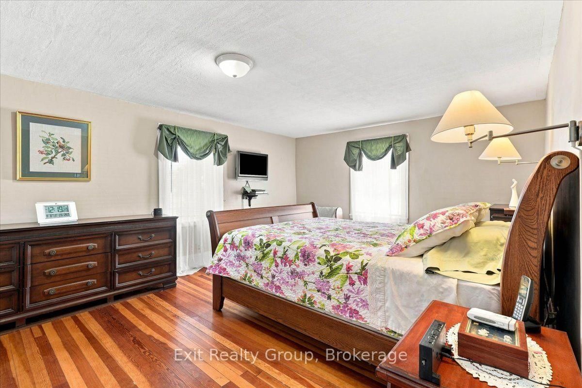 28 Lorne Avenue • Quinte West, ON photo 22