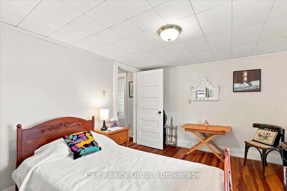 28 Lorne Avenue • Quinte West, ON photo 25